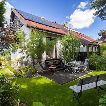 Male Letnisko, Butikowy Blisko Zatoki 푸크