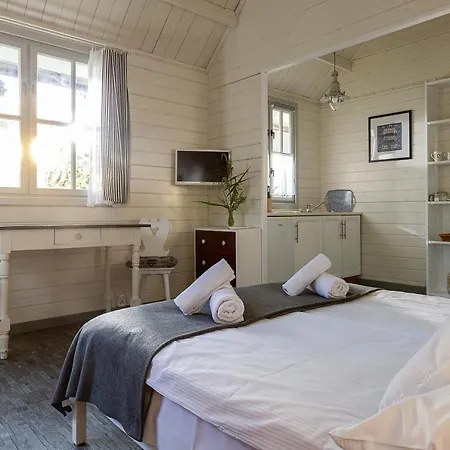 Male Letnisko, Butikowy Blisko Zatoki Puck