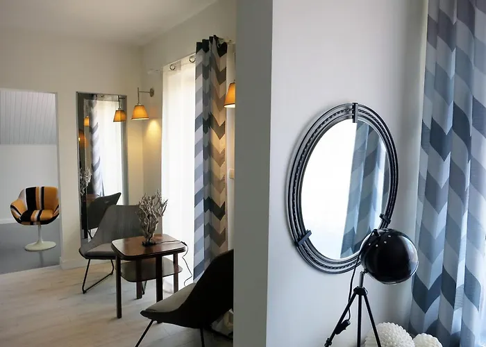 Male Letnisko, Butikowy Blisko Zatoki Puck